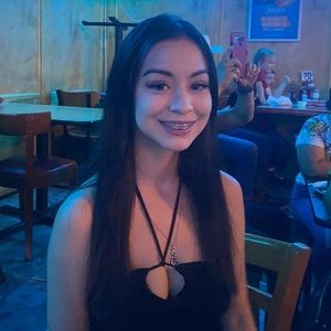 Meet your Posher, Valen